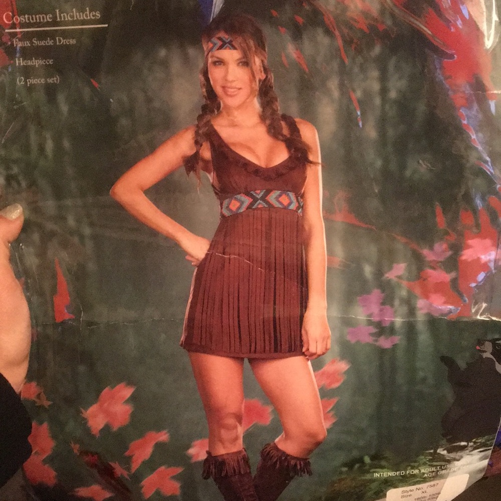 Tribal trouble aka “Not a hoe” Indian costume !